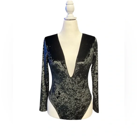 Victoria’s Secret Balletcore Siren Black Crushed Velvet Bodysuit M/L NWOT - Picture 3 of 3